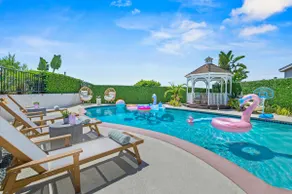Ultimate Group Getaway - Pool, Spa, Views, Games! - Image 2