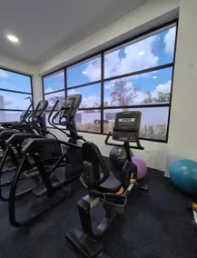Tropical Lair, Pool, Gym - Image 4