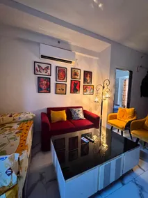 Chic 1BHK | Fully Furnish | Wifi | View - Image 2