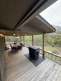Peaceful Cabin in the woods - Image 4