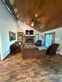 Peaceful Cabin in the woods - Image 5