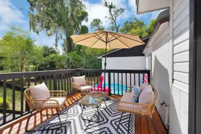 Colorful Murray Hill Pool House - Image 4