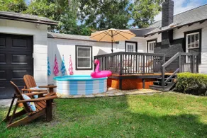 Colorful Murray Hill Pool House - Image 5