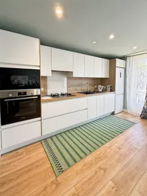 Ground floor, secure parking, 2 bedrooms, 68 m², wifi - Image 3