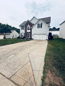 Home in Charlotte : 4 BR/2.5 bath - Image 2