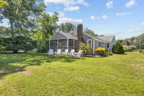 Cape Cod Retreat – Walk to Beach & Downtown - Image 2