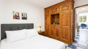 Private patio | Parking | Across from the San Nicolás shopping mall - Image 4