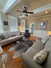 Historic Downtown Retreat - Image 2
