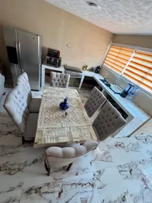 Apartment in Hacienda los Fresnos, gated community - Image 5