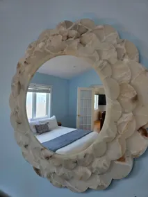 Pent House at Hunts Point Beach Cottages - Image 3