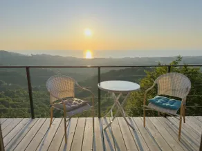 Cliffside Cottage with Sea Views Birdwatching Spot - Image 4