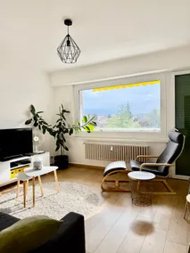 The City Dweller | Spacious and Bright T3 | Close to Station - Image 2
