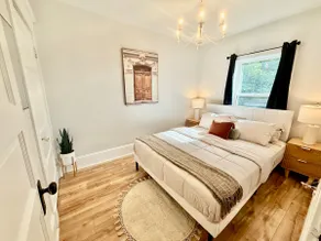 Walkable Downtown Apt | Work, Family, Pets - Image 4