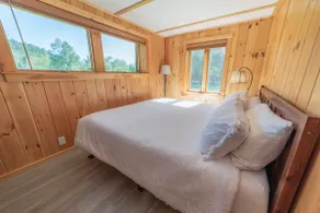 Cozy 2 Bedroom Apartment with fireplace - Image 4