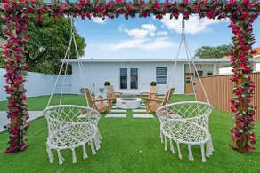 LUX Miami House - Image 2
