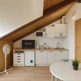 PL Mayor, Apartment with a double bed and a sofa bed 3 - Image 3