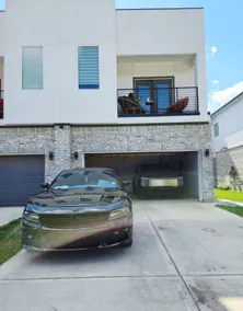 Pool | Sleeps 10 | 3BR | Near Downtown, Med Center - Image 3