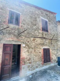 Historic detached house - Image 4