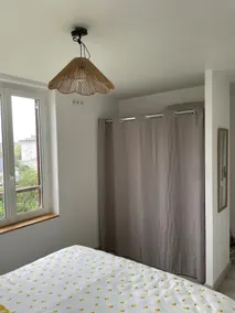 Welcome to the small air-conditioned ground floor viewpoint - Image 3