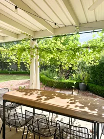 Chateau Du Rosemont - Sleeps 6 - Mildura CBD - Image 2