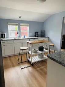 Charming upstairs retreat - Image 5