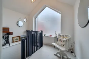 Modern Seaside Cottage - Sleeps 5 - Image 4