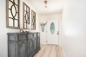 Farmhouse Style w/ a Pool & Hot Tub - Image 3