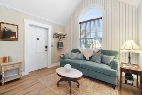 Charming 1BR Cottage – Walk to Britt Gardens - Image 5