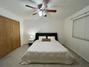 Cozy & neat 4BR / Free parking - Image 5