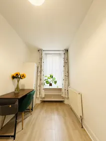 Guest Favourite central& peaceful home easy access - Image 5