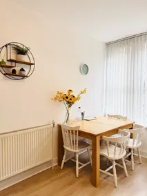 Guest Favourite central& peaceful home easy access - Image 3