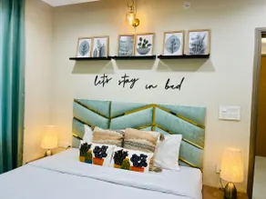 The Snooze Loft 1 Bhk - Cafés-Airport-Lift-Center - Image 2
