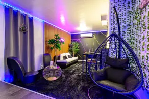 Ôspa Zen-Suite Private Spa, Video Projector, Parking - Image 2