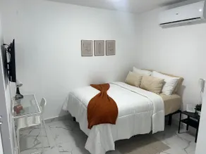 Los Angeles Suite - Image 3