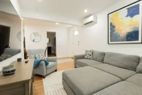 Modern 1 BR Steps from Transit - Image 4