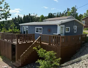 Salty Breeze Cottage - Image 2