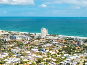 Beach House | 3 Min Drive to Scarborough | 4BR - Image 3