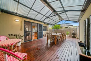Beach House | 3 Min Drive to Scarborough | 4BR - Image 4