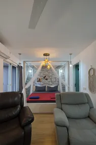 Cozy space near airport - Image 3