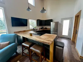 3 BR Retreat Near Hot Springs & Lakes - Image 5