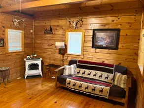 Cozy Creekside Cabin - Image 4