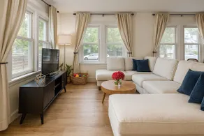 Cozy 3BR • Walk to Downtown & Pacific University - Image 2