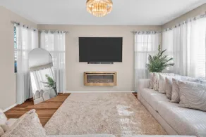 Stylish 3br 3 Bth w fireplace - Image 3