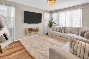 Stylish 3br 3 Bth w fireplace - Image 4