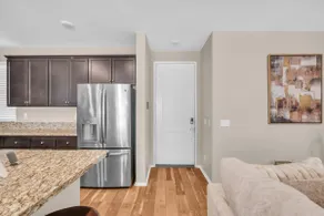 Stylish 3br 3 Bth w fireplace - Image 5