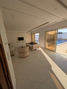 Modern and intimate villa, not overlooked - Image 2