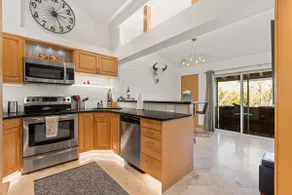 Wildwood Modern Loft: Steps to Skiing & Downtown - Image 5