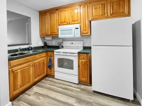 Condo w/ Fireplace · Full Kitchen · Mins to Town - Image 3