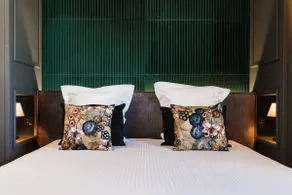 The Deluxe Suite • Royal Comfort - Image 3