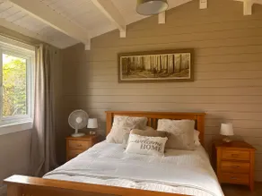 Cosy Cabin - Image 5